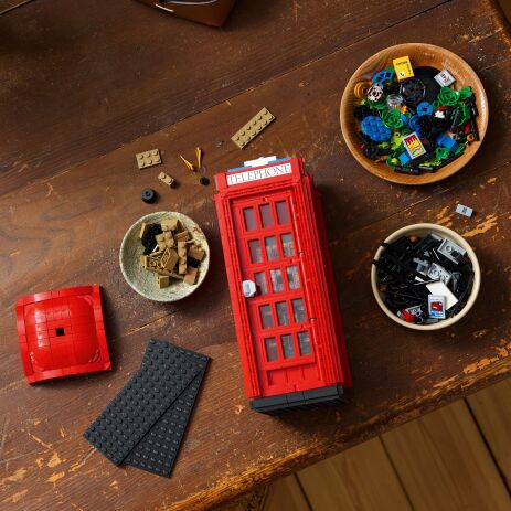 LEGO® Ideas Red London Telephone Box (21347) (6)