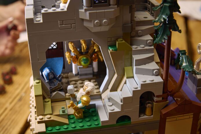 LEGO Ideas Dungeons And Dragons: Red Dragon's Tale (21348) (9)
