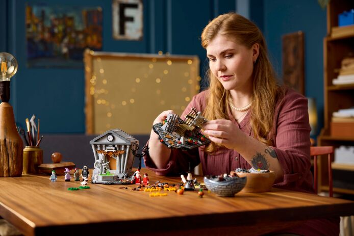 LEGO Ideas Disney Tim Burton's The Nightmare Before Xmas (21351) (8)