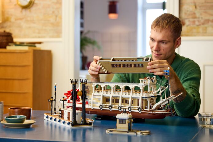 LEGO Ideas River Steamboat (21356) (10)