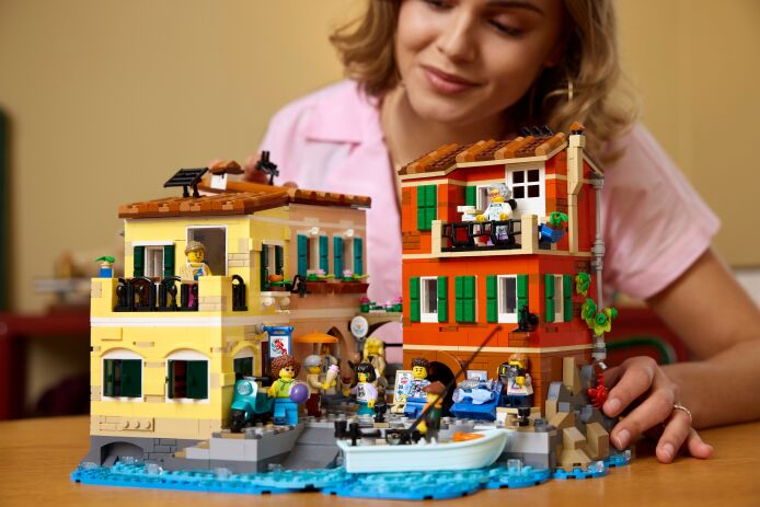 LEGO Ideas Italian Riviera (21359) (12)