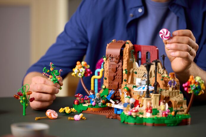 LEGO Ideas Willy Wonka Chocolate Factory (21360) (11)