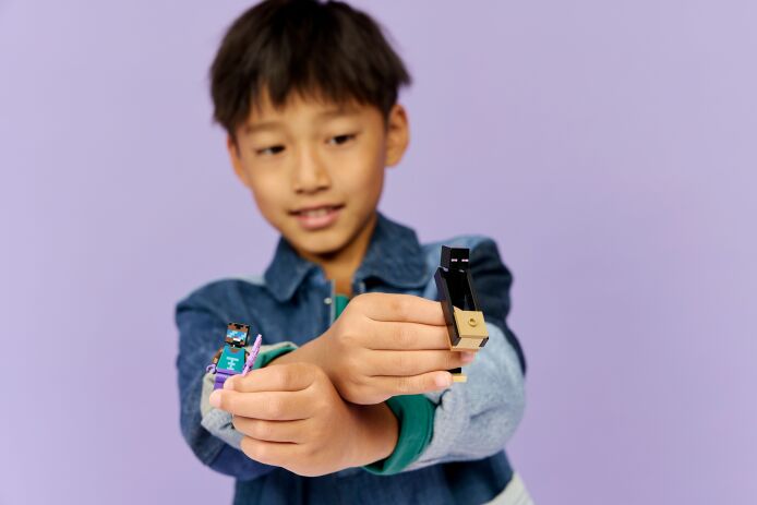 LEGO Minecraft Nether & End Portal Journey (21584) (9)