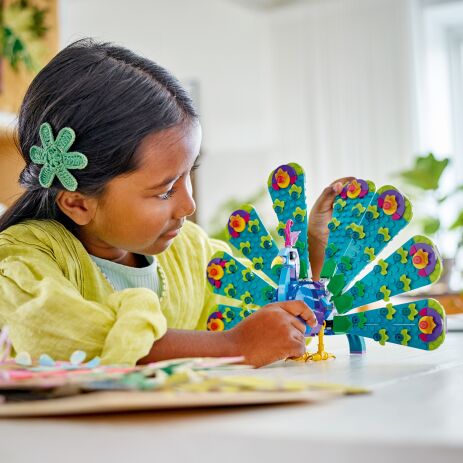 LEGO Creator 3in1 Exotic Peacock (31157) (5)