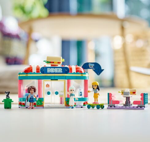 LEGO Friends Heartlake Downtown Diner (41728) (6)