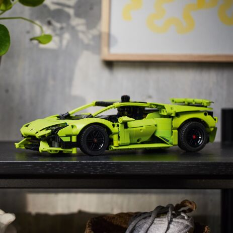 LEGO Technic Lamborghini Huracan Tecnica (42161) (8)