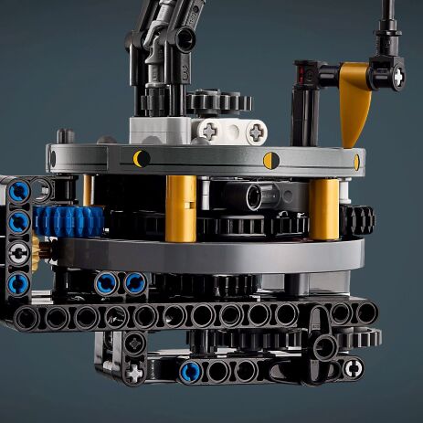 LEGO Technic Planet Earth And Moon In Orbit (42179) (2)