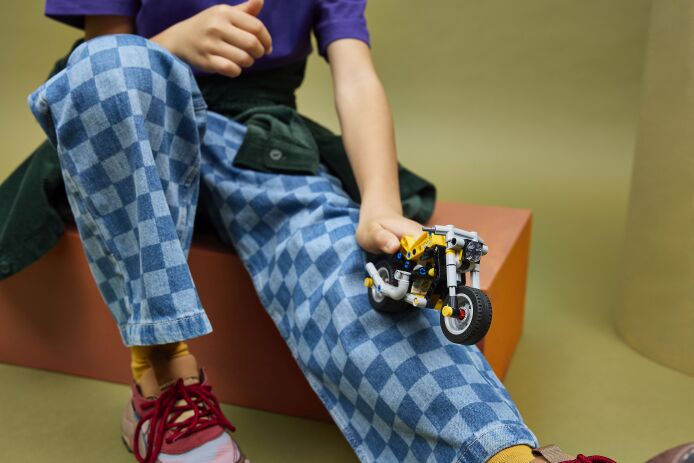 LEGO Technic Yellow Motorcycle (42225) (8)