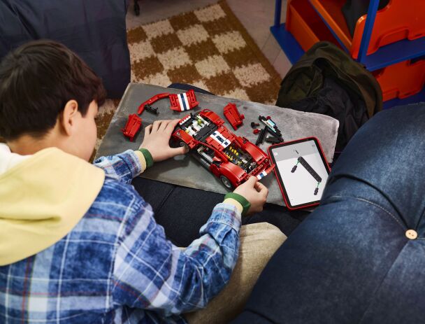 LEGO® Technic Ferrari 488 Pista Car (42235) (4)