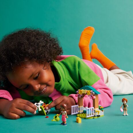 LEGO Friends Autumn's Baby Cow Shed (42607) (6)
