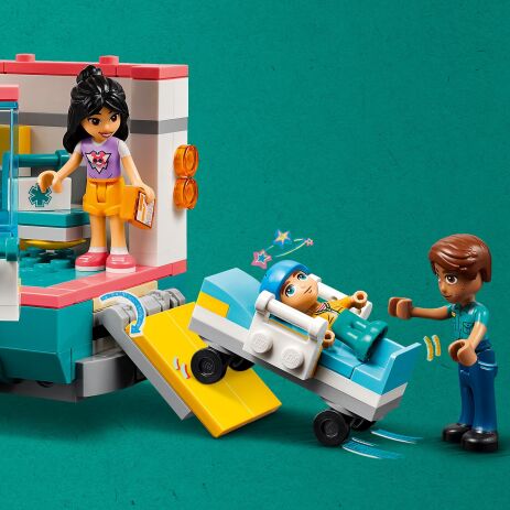 LEGO® Friends Heartlake City Hospital Ambulance (42613) (2)