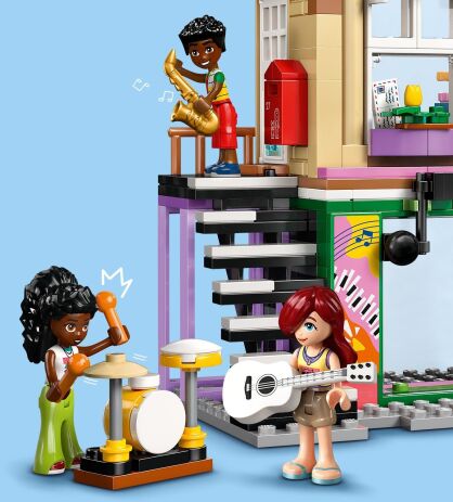 LEGO Friends Music Store & Apartment (42653) (2)