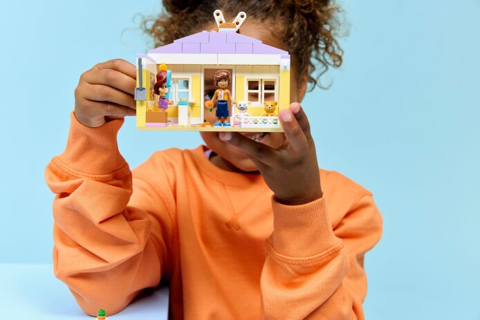 LEGO Friends Heartlake City Bunny Hotel (42679) (8)