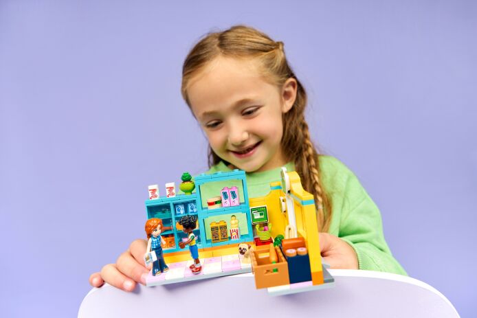 LEGO Friends Heartlake City Convenience Store (42680) (6)