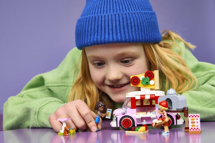 LEGO® Friends Pizza Truck (42694) (8)