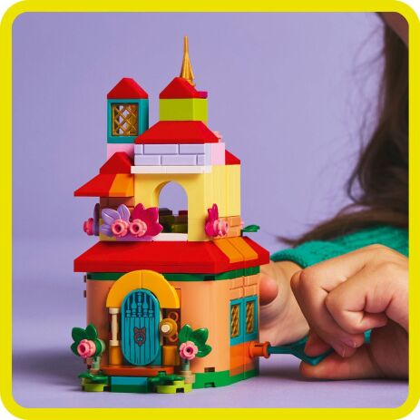 LEGO Disney Encanto Mini House (43261) (2)