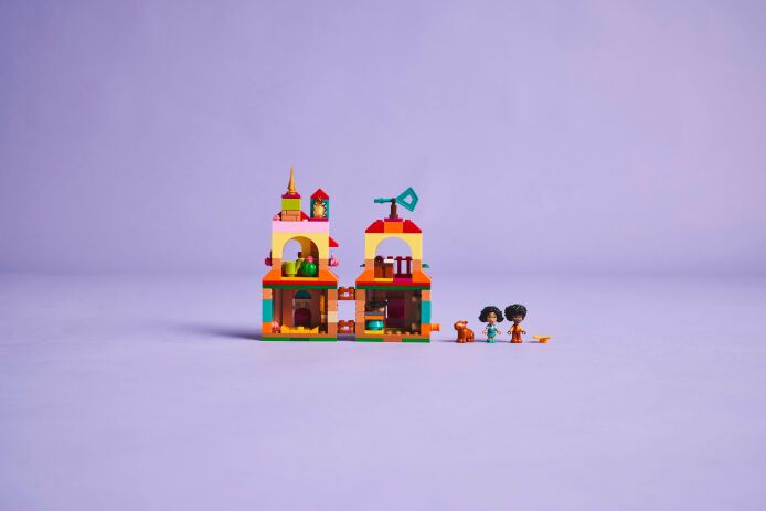 LEGO Disney Encanto Mini House (43261) (8)