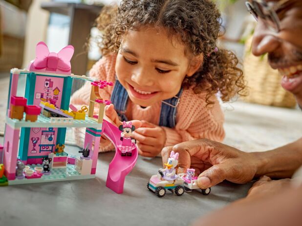 LEGO Disney Minnie's Pet Hotel (43274) (7)