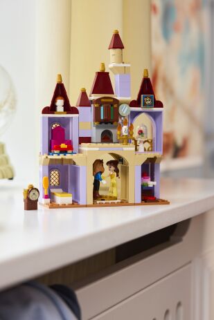 LEGO® Disney Princess Belle & The Beast's Enchanted Castle (43289) (8)