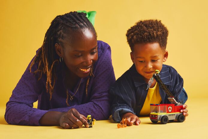 LEGO City Fire Ladder Truck (60463) (6)