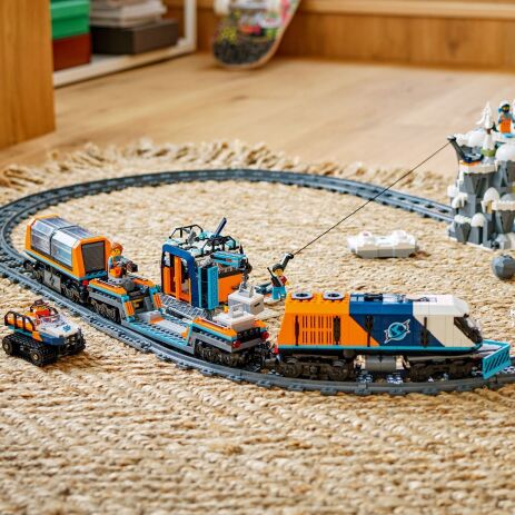 LEGO® City Explorers' Arctic Polar Express Train (60470) (2)