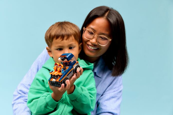 LEGO City Motorcycle Transpoter (60491) (7)