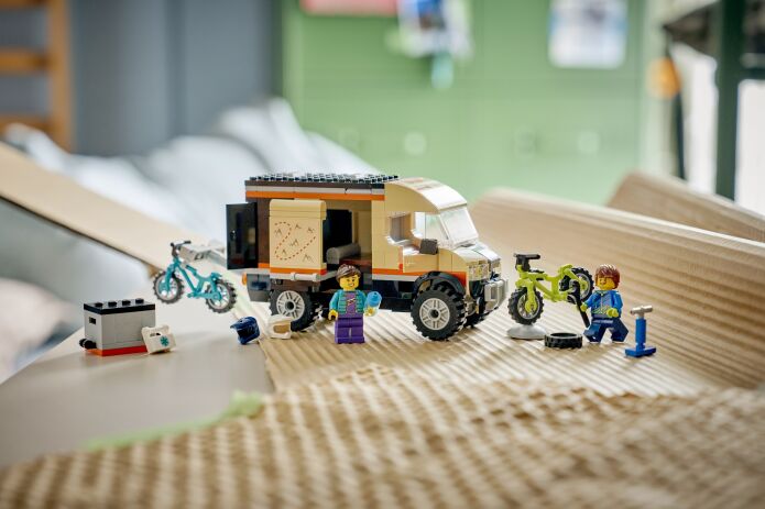 LEGO® City Mountain Bike Adventure Van (60512) (10)