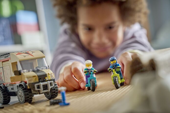 LEGO® City Mountain Bike Adventure Van (60512) (9)