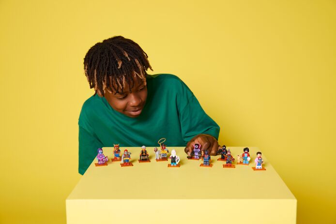 LEGO Minifigures Spider-Man Across The Spider Web (71050) (9)