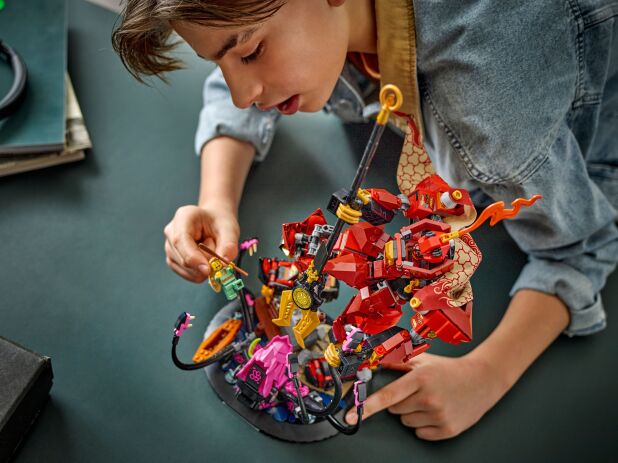 LEGO Ninjago The Fire Knight Mech (71846) (6)