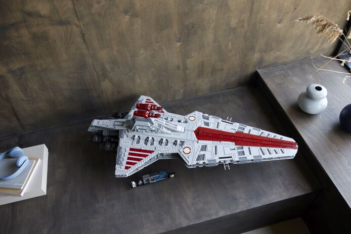 LEGO Star Wars Venator-Class Republic Attack Cruiser (75367) (8)