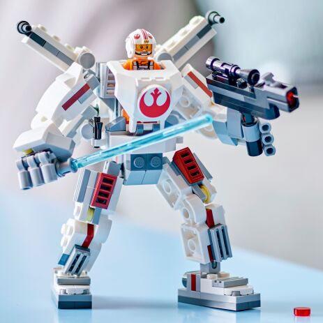 LEGO Star Wars Luke Skywalker X-Wing Mech (75390) (5)