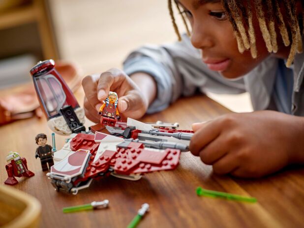 LEGO Star Wars Ahsokas's Jedi Interceptor (75401) (5)