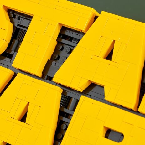 LEGO Star Wars Brick-Built Star Wars Logo (75407) (2)