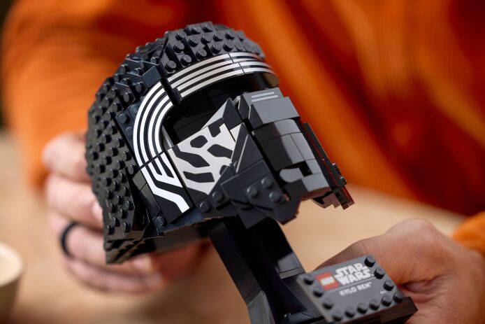 LEGO® Star Wars Kaylo Ren Helmet (75415) (5)