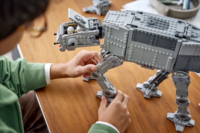 LEGO® Star Wars Imperial Remnat AT-AT With INT-4 (75454) (9)