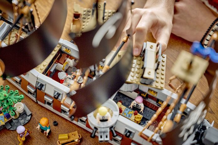 LEGO® One Piece Garp's Marine Battleship (75646) (6)