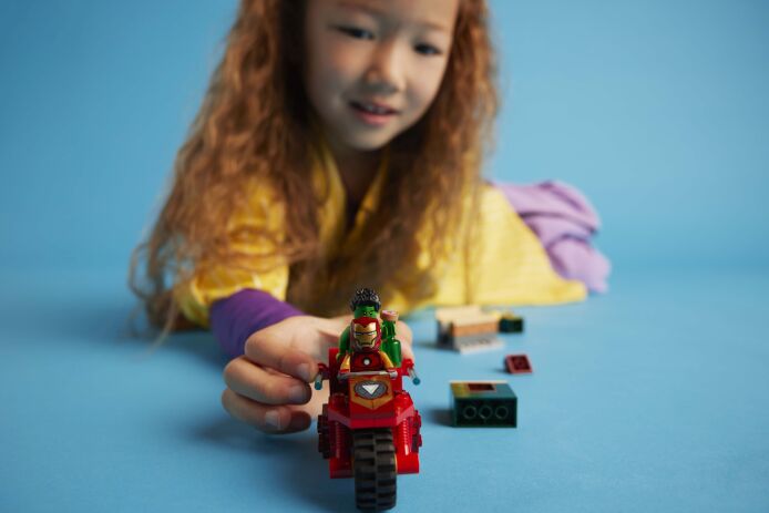 LEGO Super Heroes Iron Man With Bike & The Hulk (76287) (8)