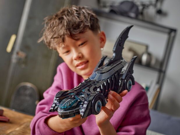 LEGO Super Heroes Batman Forever Batmobile (76304) (7)