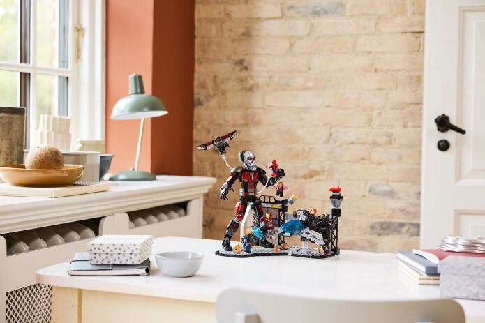 LEGO Super Heroes Captain America: Civil War Action Battle (76314) (11)