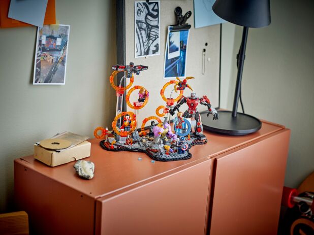 LEGO Super Heroes Avengers: Endgame Final Battle (76323) (10)