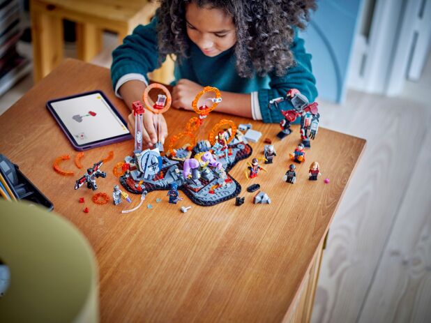 LEGO Super Heroes Avengers: Endgame Final Battle (76323) (7)