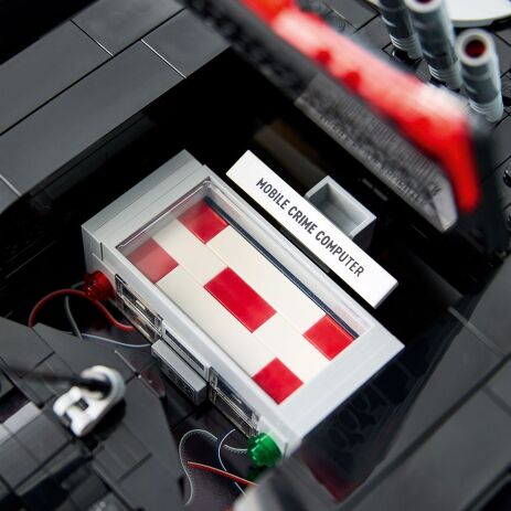 LEGO Super Heroes Batman: The Classic TV Series Batmobile (76328) (2)