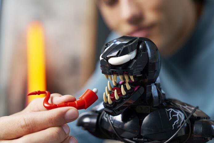 LEGO® Super Heroes Venom Bust (76356) (10)
