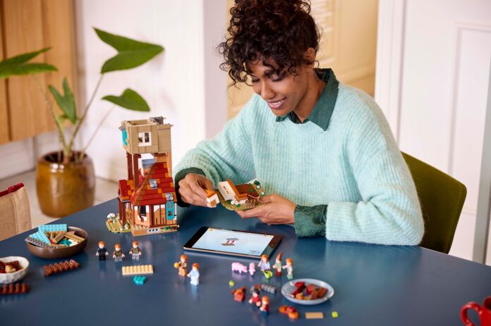 LEGO Harry Potter The Burrow Collector's Edition (76437) (10)