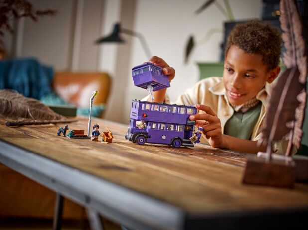 LEGO Hatty Potter Knight Bus Adventure (76446) (9)