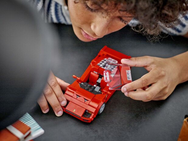 LEGO Speed Champions Ferrari F40 Supercar (76934) (5)