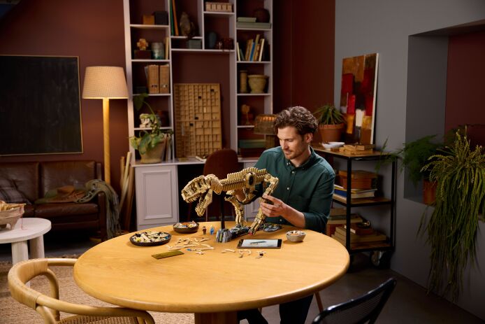 LEGO Jurassic World Dinosaur Fossils: T.Rex (76968) (5)