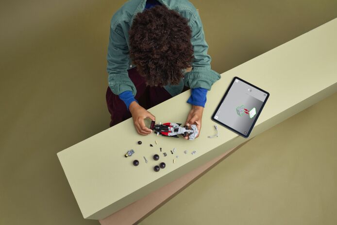 LEGO Speed Champions AUDI Revolut F1 Team R26 Race Car (77259) (4)