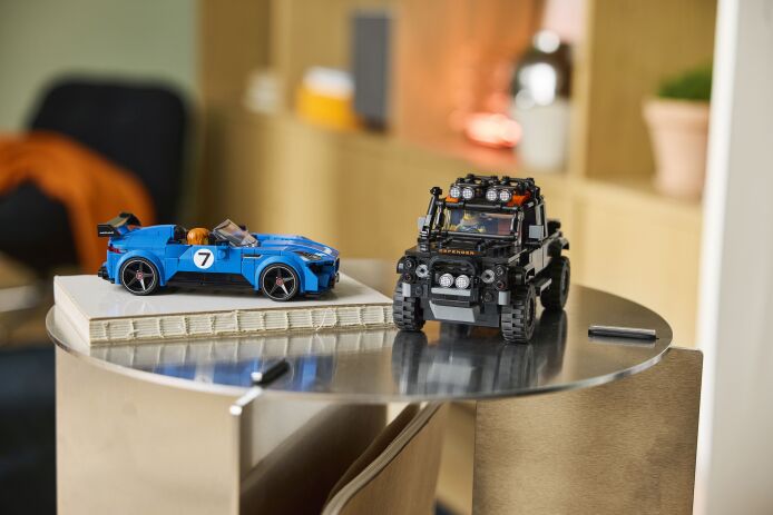 LEGO® Speed Champions Jaguar Project 7 & Land Rover Defender (77264) (8)